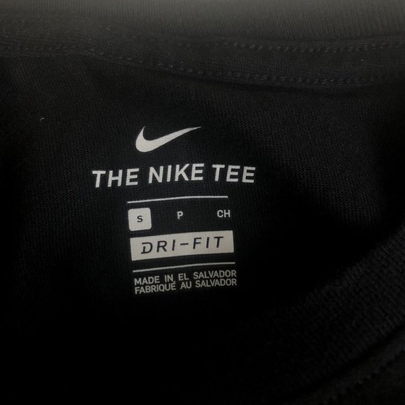 Kids Cleveland Cavaliers, NikeDri-Fit, Number 23 James Tshirt, Size Small - Picture 3 of 3